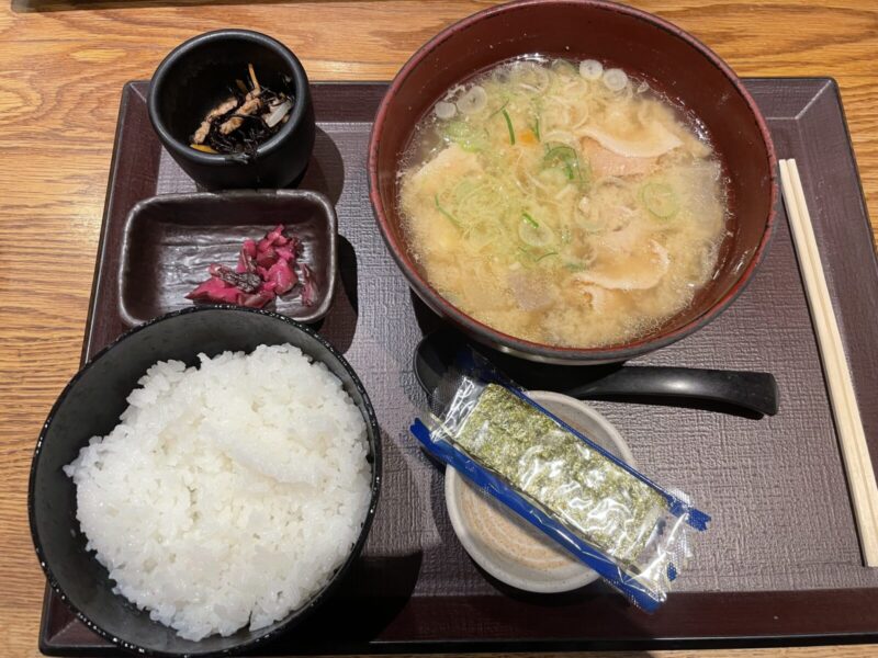 やえす初藤 豚汁定食